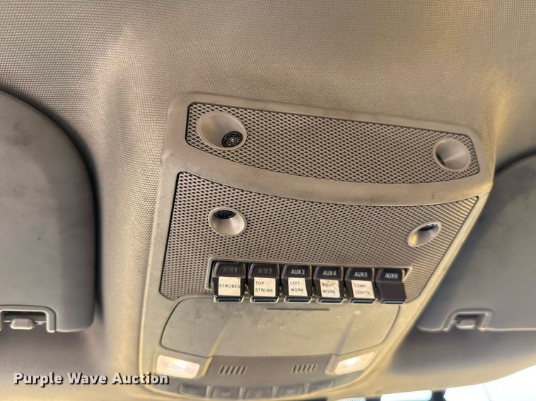 image for item EJ4802 2021 Ford F350 Super Duty utility bed pickup truck