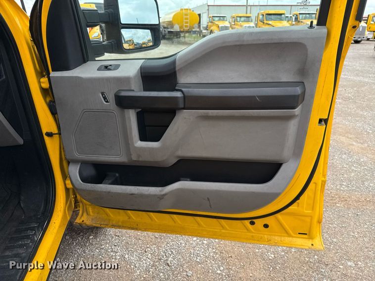 image for item EJ4802 2021 Ford F350 Super Duty utility bed pickup truck