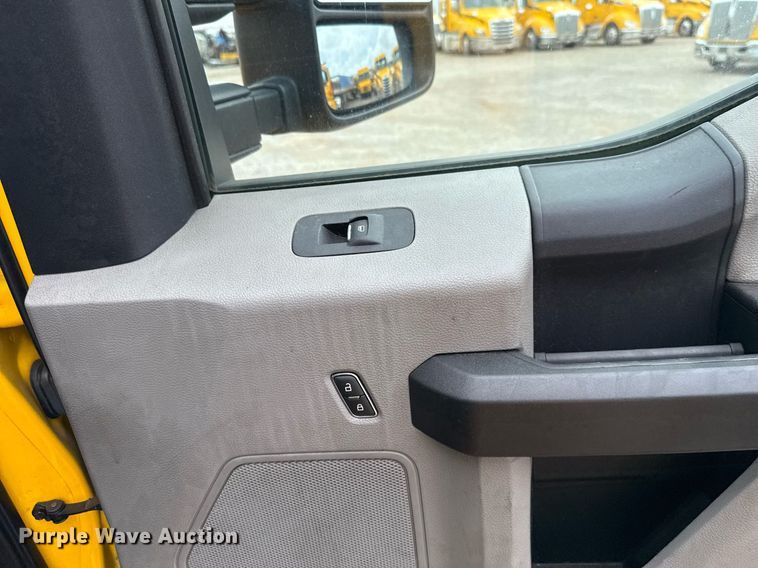 image for item EJ4802 2021 Ford F350 Super Duty utility bed pickup truck