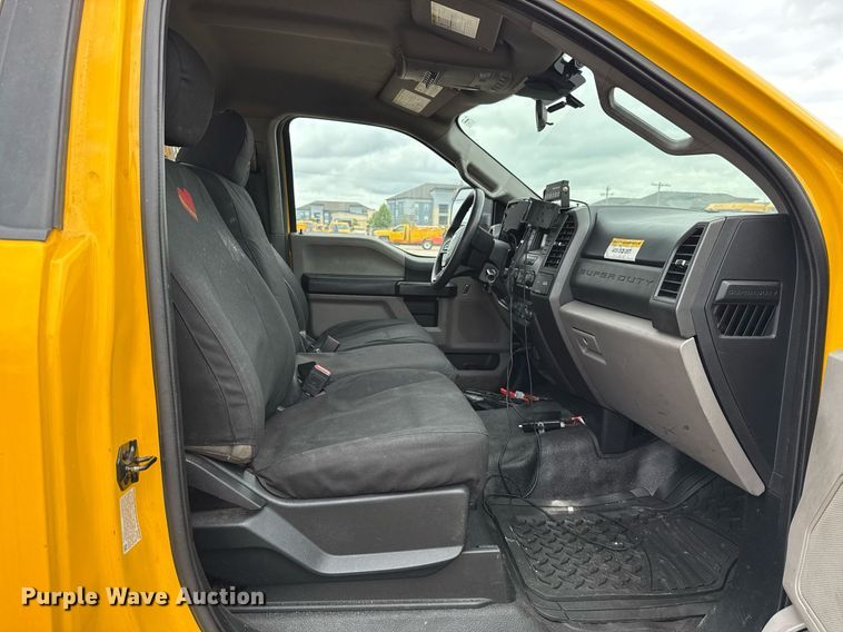 image for item EJ4802 2021 Ford F350 Super Duty utility bed pickup truck