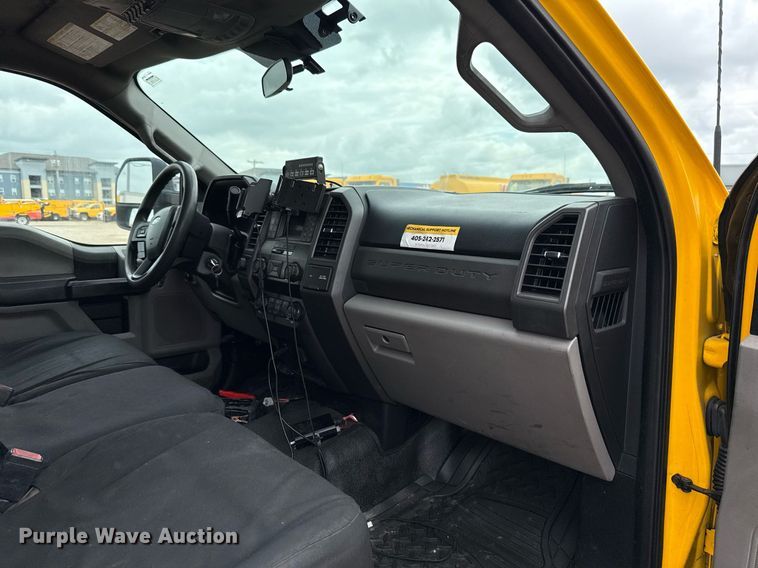 image for item EJ4802 2021 Ford F350 Super Duty utility bed pickup truck