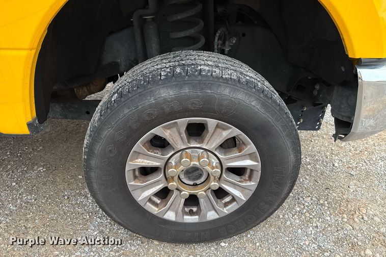 image for item EJ4802 2021 Ford F350 Super Duty utility bed pickup truck