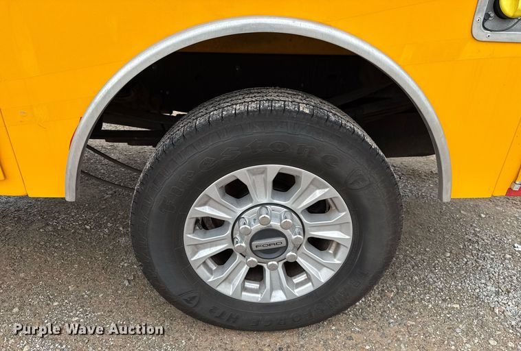 image for item EJ4802 2021 Ford F350 Super Duty utility bed pickup truck