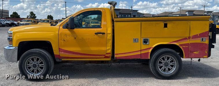 image for item EJ4804 2016 Chevrolet Silverado 3500HD utility bed pickup truck