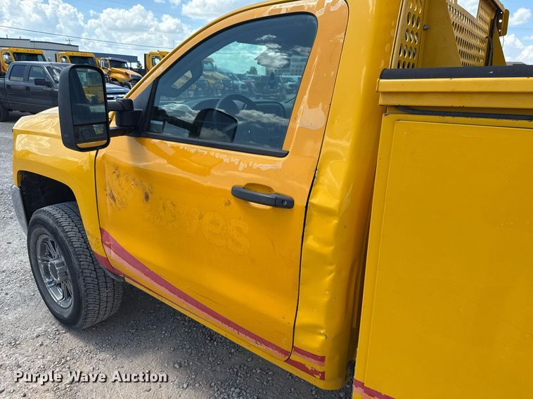 image for item EJ4804 2016 Chevrolet Silverado 3500HD utility bed pickup truck