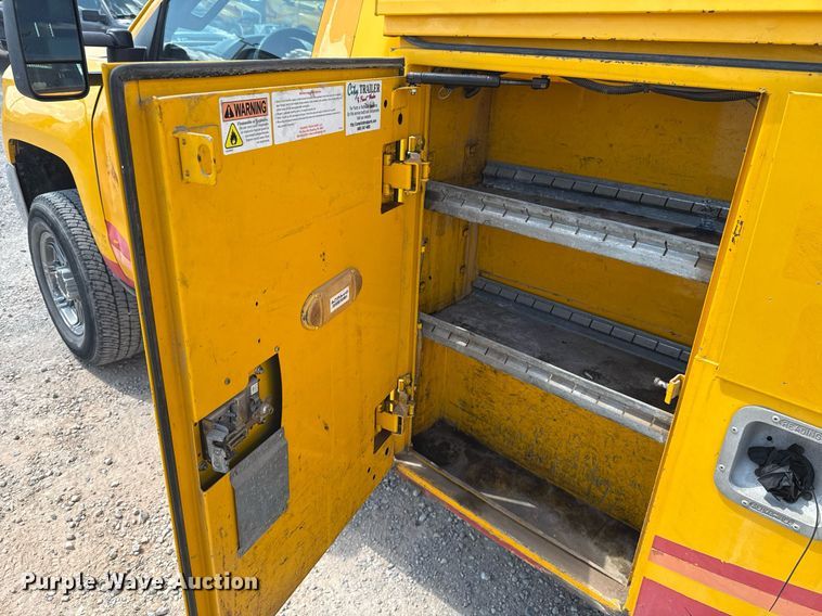 image for item EJ4804 2016 Chevrolet Silverado 3500HD utility bed pickup truck