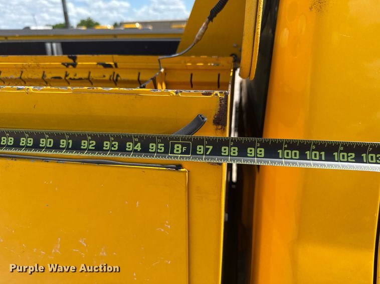 image for item EJ4804 2016 Chevrolet Silverado 3500HD utility bed pickup truck