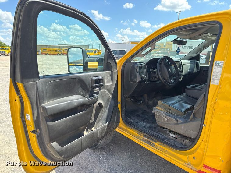 image for item EJ4804 2016 Chevrolet Silverado 3500HD utility bed pickup truck