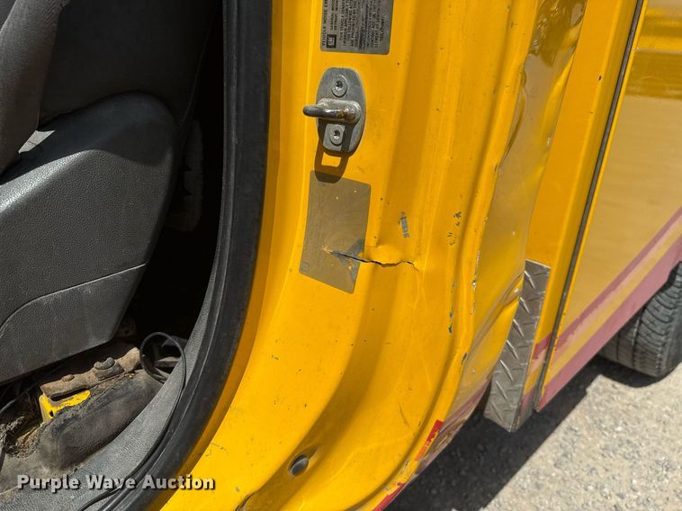 image for item EJ4804 2016 Chevrolet Silverado 3500HD utility bed pickup truck