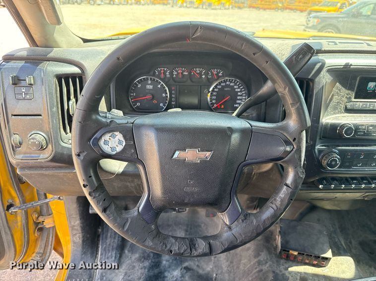 image for item EJ4804 2016 Chevrolet Silverado 3500HD utility bed pickup truck