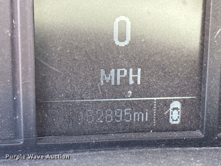 image for item EJ4804 2016 Chevrolet Silverado 3500HD utility bed pickup truck