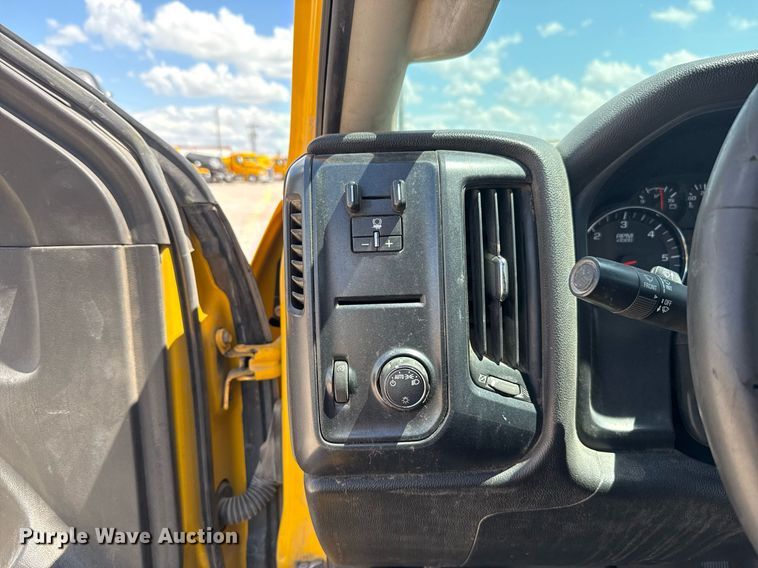 image for item EJ4804 2016 Chevrolet Silverado 3500HD utility bed pickup truck