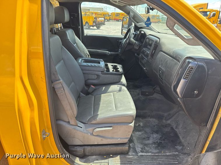 image for item EJ4804 2016 Chevrolet Silverado 3500HD utility bed pickup truck