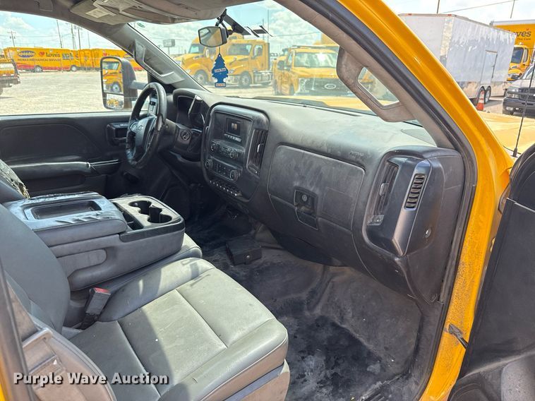 image for item EJ4804 2016 Chevrolet Silverado 3500HD utility bed pickup truck