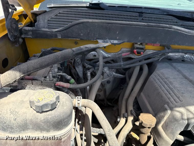 image for item EJ4804 2016 Chevrolet Silverado 3500HD utility bed pickup truck