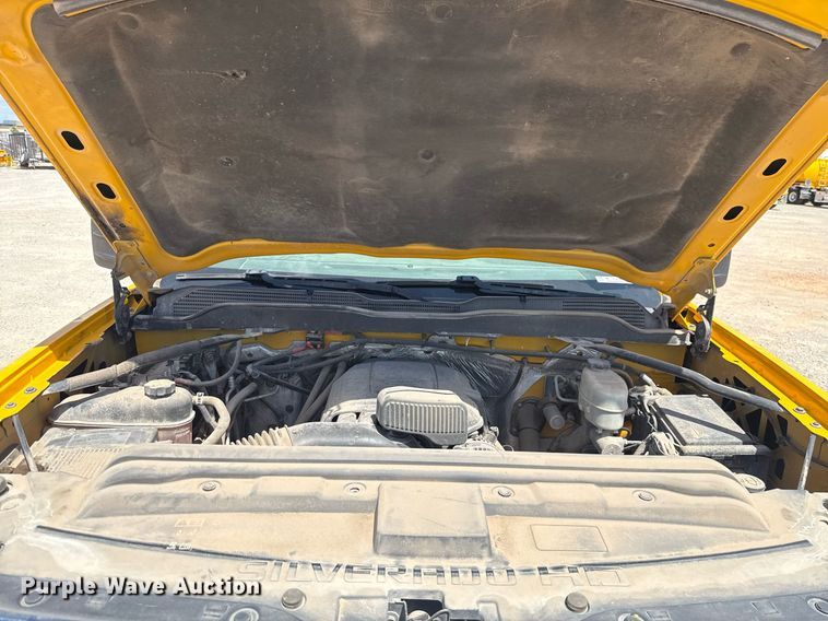 image for item EJ4804 2016 Chevrolet Silverado 3500HD utility bed pickup truck