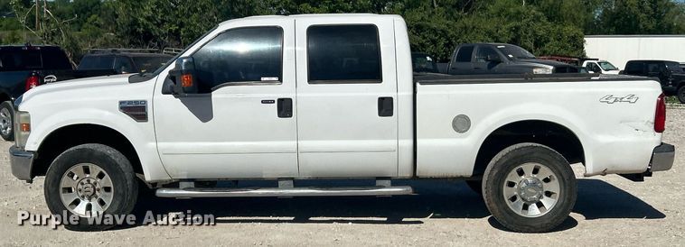 image for item EK8093 2008 Ford F250 Super Duty Lariat Crew Cab pickup truck
