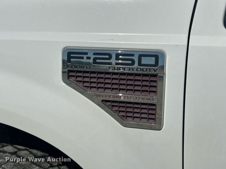 image for item EK8093 2008 Ford F250 Super Duty Lariat Crew Cab pickup truck