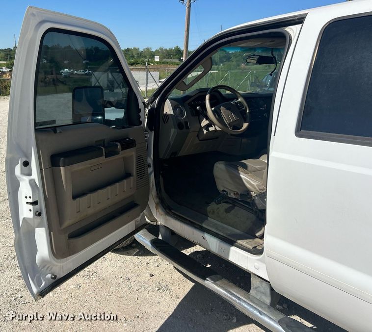 image for item EK8093 2008 Ford F250 Super Duty Lariat Crew Cab pickup truck