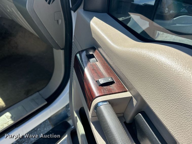 image for item EK8093 2008 Ford F250 Super Duty Lariat Crew Cab pickup truck