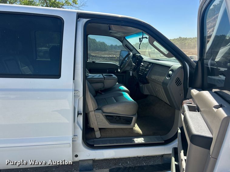 image for item EK8093 2008 Ford F250 Super Duty Lariat Crew Cab pickup truck