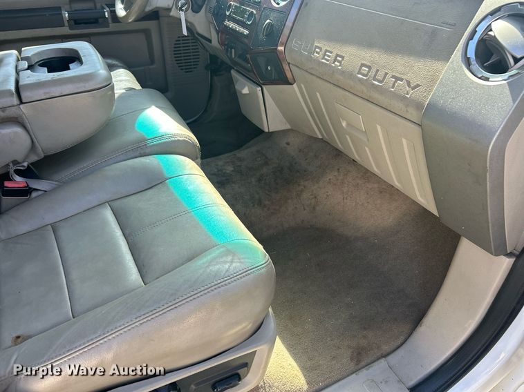 image for item EK8093 2008 Ford F250 Super Duty Lariat Crew Cab pickup truck