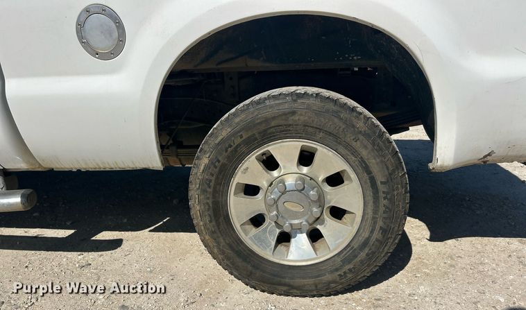 image for item EK8093 2008 Ford F250 Super Duty Lariat Crew Cab pickup truck