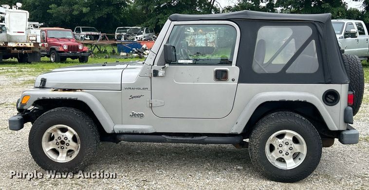 image for item EK8192 2002 Jeep Wrangler Sport SUV