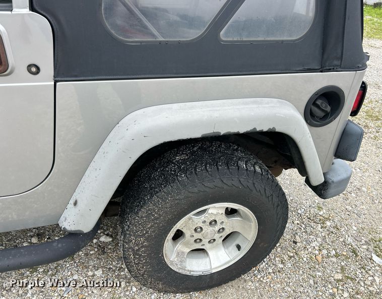 image for item EK8192 2002 Jeep Wrangler Sport SUV