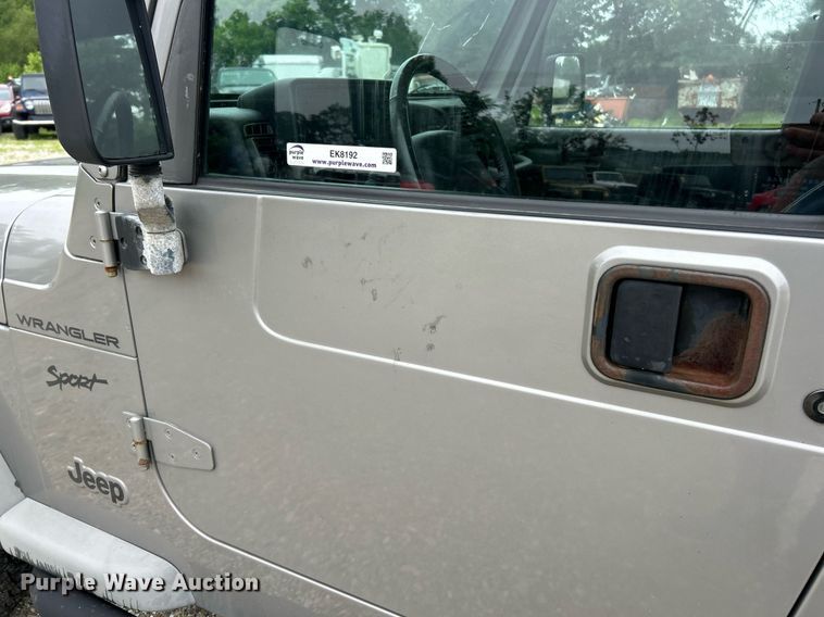 image for item EK8192 2002 Jeep Wrangler Sport SUV