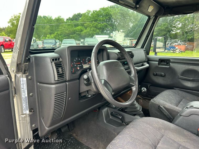 image for item EK8192 2002 Jeep Wrangler Sport SUV