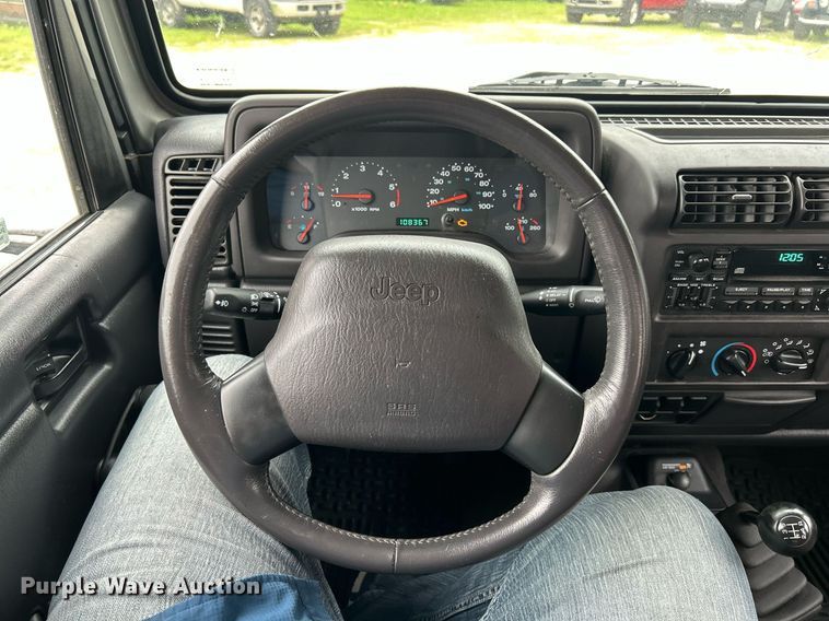 image for item EK8192 2002 Jeep Wrangler Sport SUV