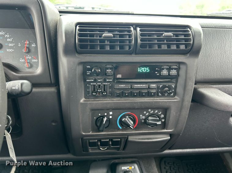 image for item EK8192 2002 Jeep Wrangler Sport SUV