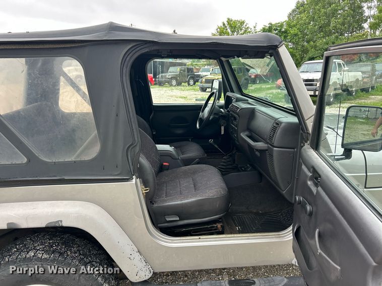 image for item EK8192 2002 Jeep Wrangler Sport SUV