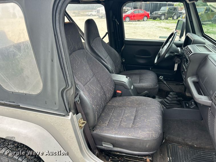 image for item EK8192 2002 Jeep Wrangler Sport SUV