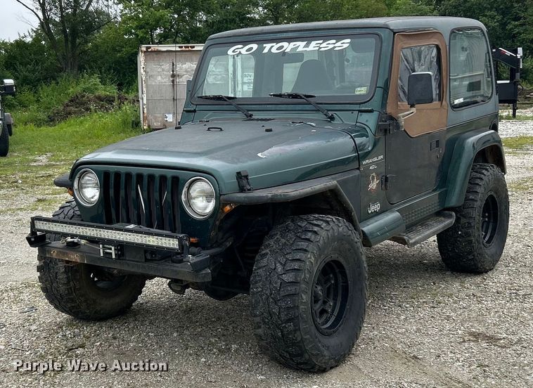 image for item EK8193 2000 Jeep Wrangler Sahara SUV