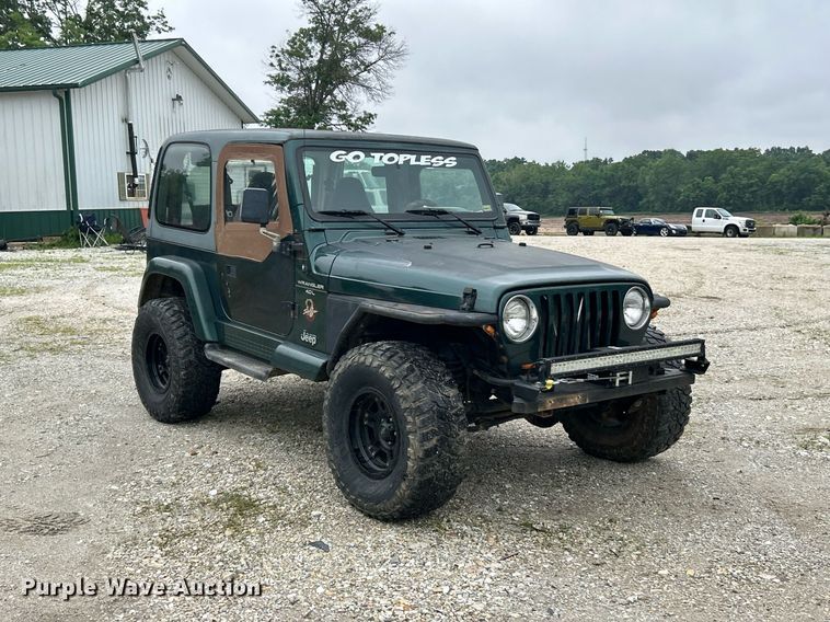 image for item EK8193 2000 Jeep Wrangler Sahara SUV