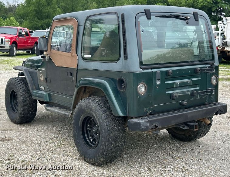 image for item EK8193 2000 Jeep Wrangler Sahara SUV