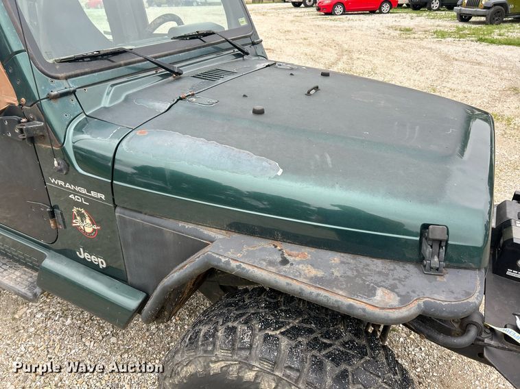 image for item EK8193 2000 Jeep Wrangler Sahara SUV