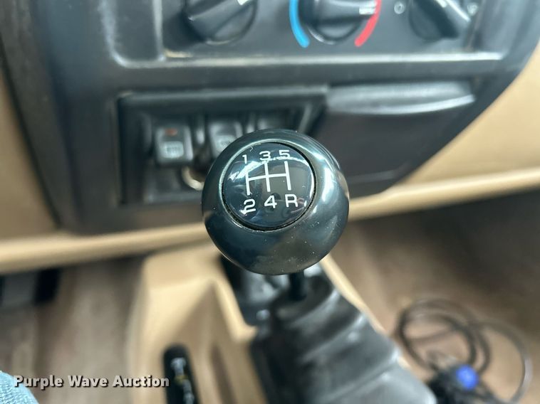 image for item EK8193 2000 Jeep Wrangler Sahara SUV