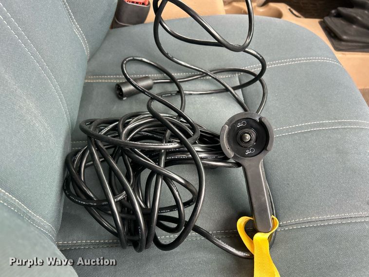 image for item EK8193 2000 Jeep Wrangler Sahara SUV