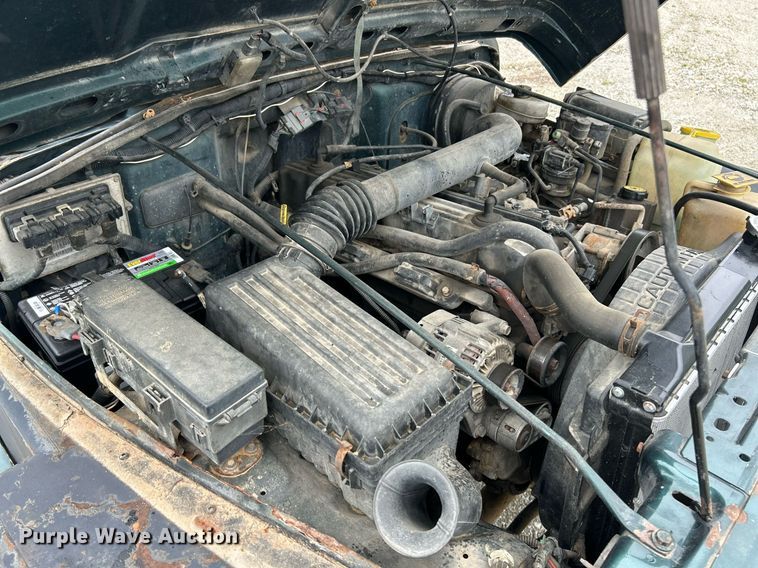 image for item EK8193 2000 Jeep Wrangler Sahara SUV