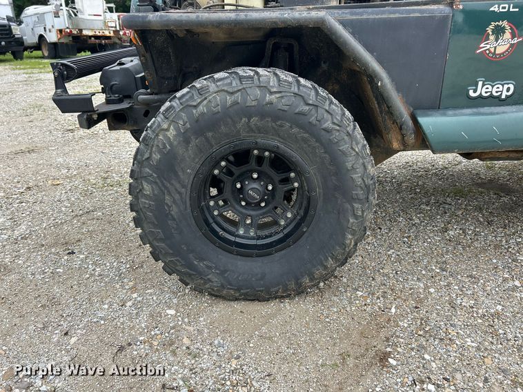 image for item EK8193 2000 Jeep Wrangler Sahara SUV