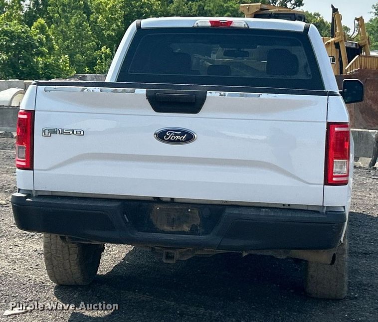 image for item EK8207 2015 Ford F150 XL SuperCab pickup truck