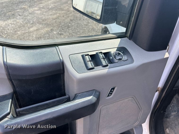 image for item EK8207 2015 Ford F150 XL SuperCab pickup truck