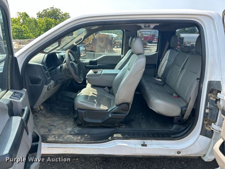 image for item EK8207 2015 Ford F150 XL SuperCab pickup truck