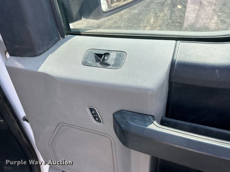 image for item EK8207 2015 Ford F150 XL SuperCab pickup truck