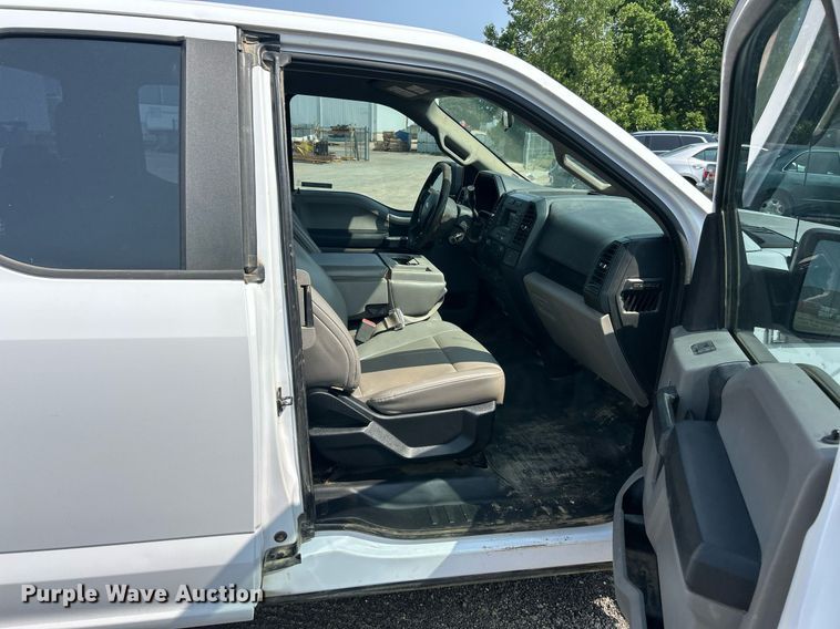 image for item EK8207 2015 Ford F150 XL SuperCab pickup truck