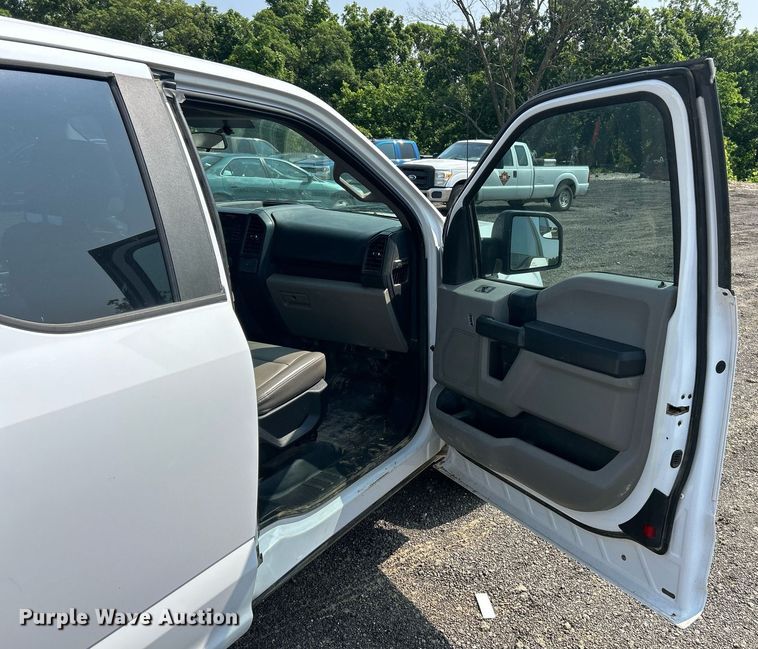 image for item EK8207 2015 Ford F150 XL SuperCab pickup truck