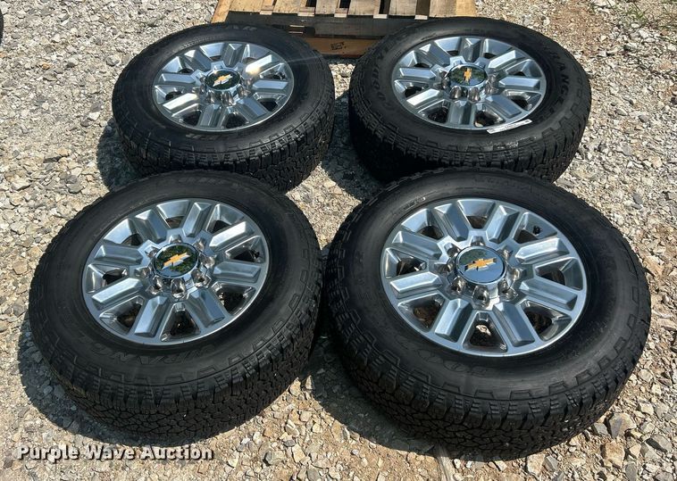 image for item EK8212 (4) 275/65/20 Goodyear Wrangler tires and wheels